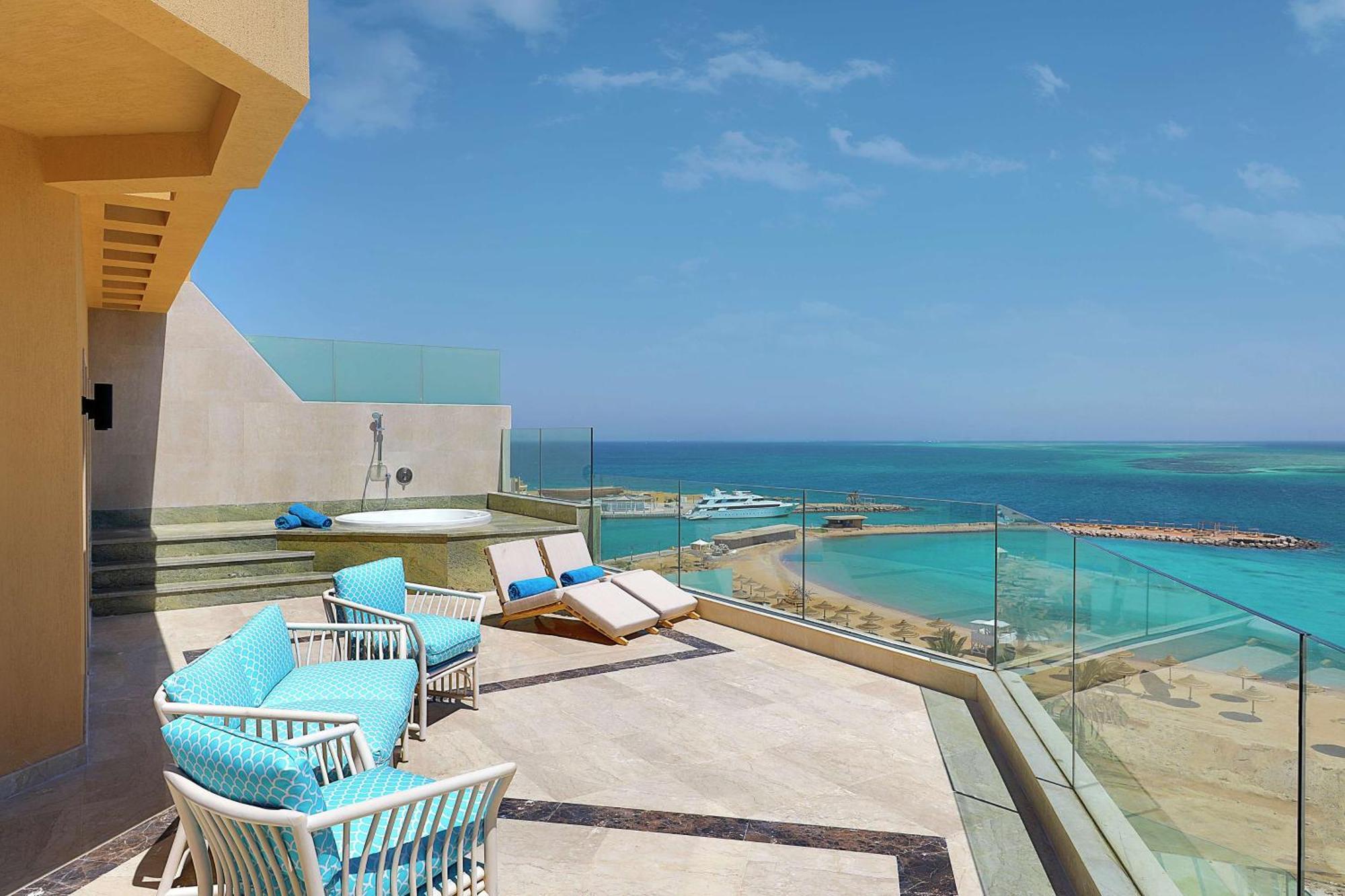 Hilton Hurghada Plaza Hotel Exterior photo